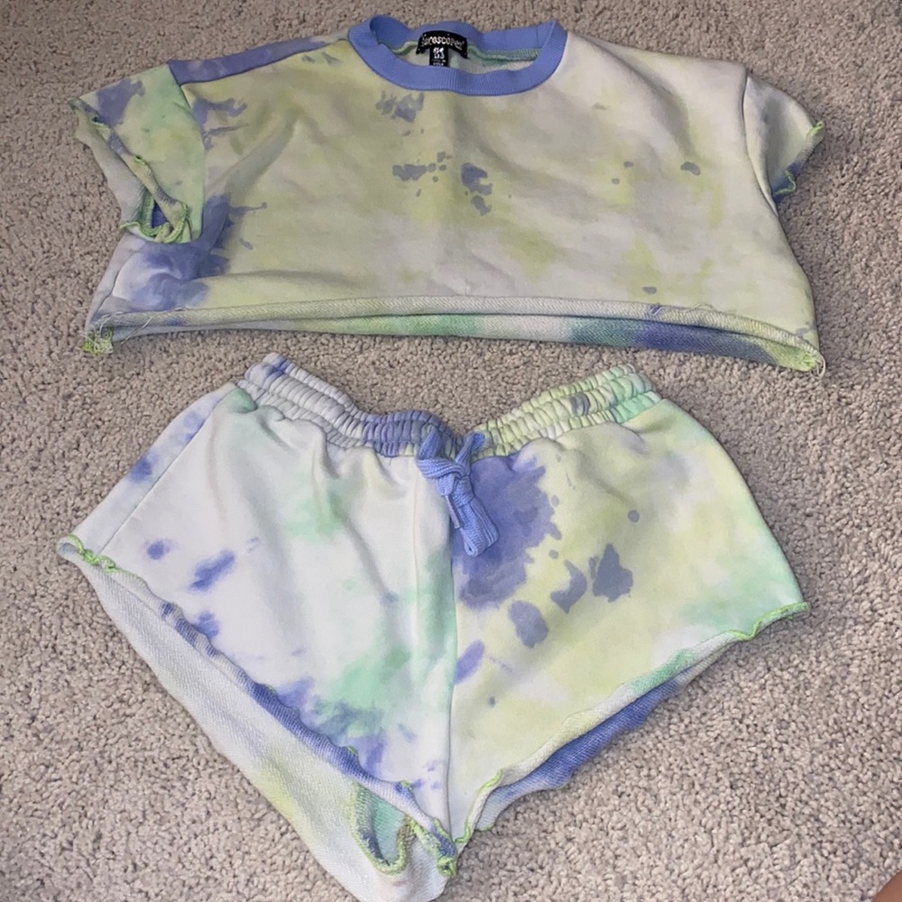 Matching tie dye set